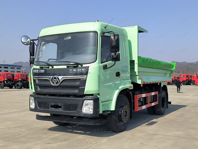 Haollong 4 × 2 Muck Dump Truck