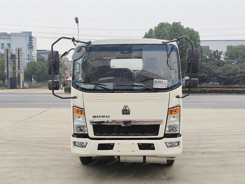 Howo 4x2 15 truk tangki air meter kubik