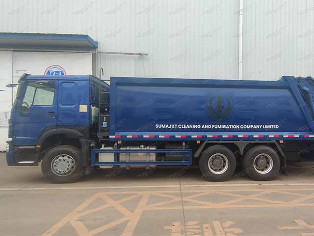 Howo 160hp 6m3 compactor 