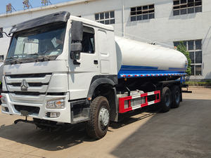 Howo 6x4 25 truk tangki air meter kubik