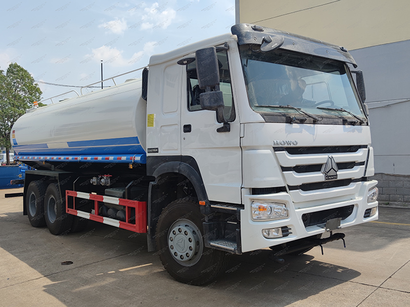 Howo 6x4 25 truk tangki air meter kubik