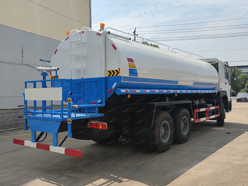 Howo 6x4 25 truk tangki air meter kubik